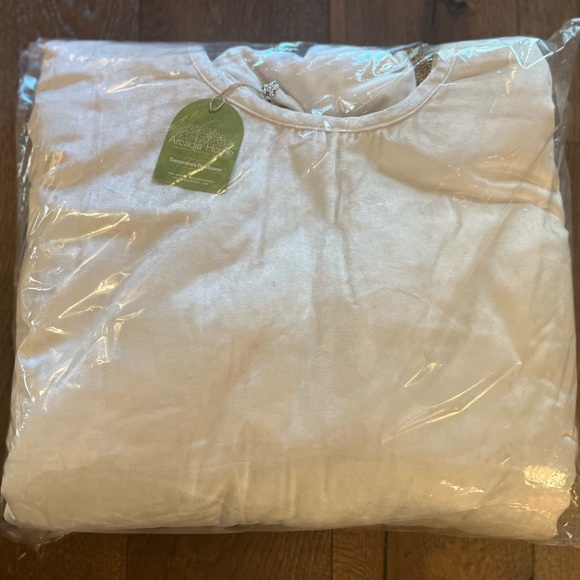 Arcadia Home Ivory Velvet Christmas Tree Skirt-Beaded Gold Border-60” NWT - Picture 4 of 5